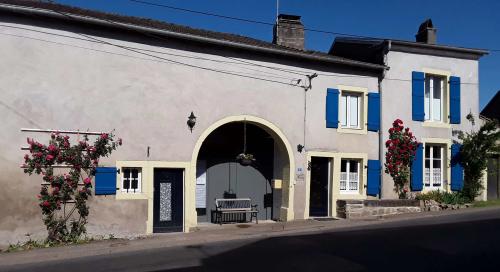 Bourbonne-les-Bains Haute-Marne Dorfbauernhof foto