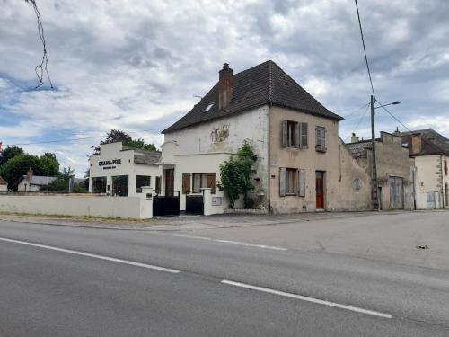Saint-Gérand-le-Puy Allier Restaurant Bild 6535306