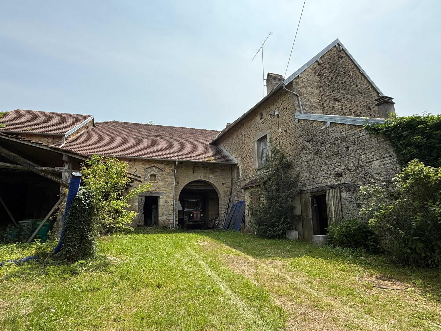 kaufen Dorfbauernhof Confracourt Haute-Saône 44