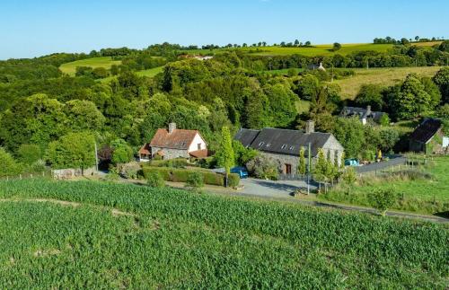 Saint-Hilaire-du-Harcouët Manche Häuser mit Zuhause foto