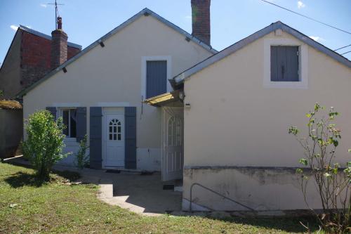 Moulins-Engilbert Nièvre Stadthaus Bild 7113441
