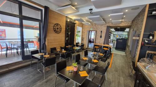 Le Bourg-d'Oisans Isère Restaurant Bild 7343219