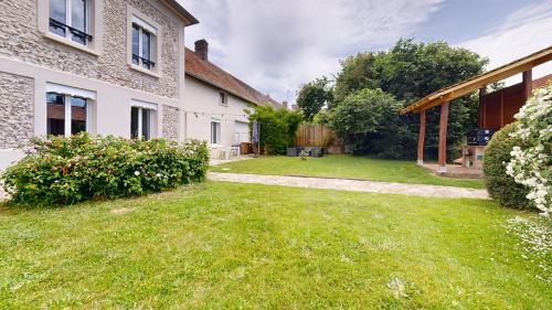 Broué Eure-et-Loir Stadthaus foto
