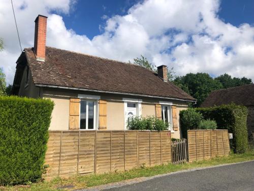 Coussac-Bonneval Haute-Vienne Bauernhof Bild 7360524