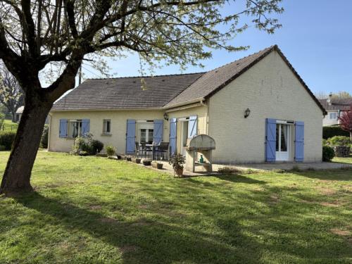 Beyssac Corrèze Freistehend Bild 7384640